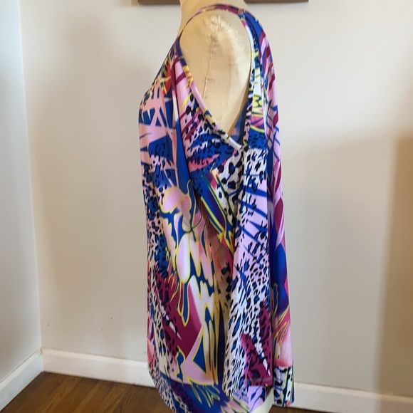 Ashro 1X cold shoulder colorful top 💙 - Picture 4 of 8
